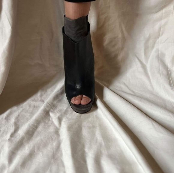 RARE‎ Diesel  Ankle Booties - Picture 13 of 13